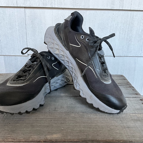 Cole Haan All-Terrain Sneakers Black Mesh Leatherstorm 8 NWT - Picture 3 of 10